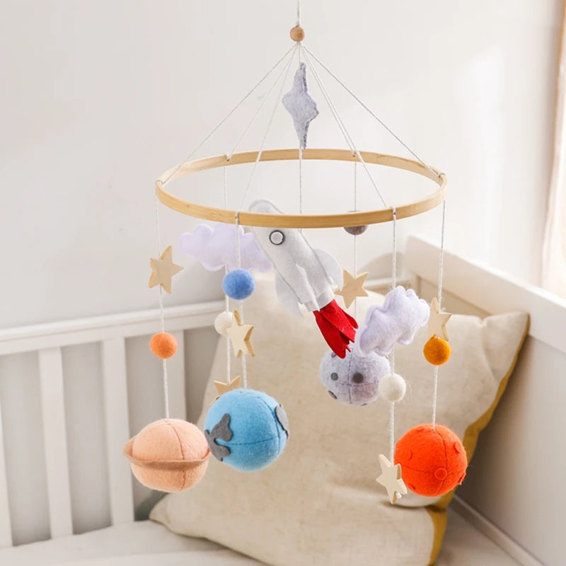 Crib Mobile Holder Rattles Toys Wooden Moon Stars Astronaut Bed Bell Toys Newborn Comfort Crib Bracket Bed Bell Toys Baby Gifts