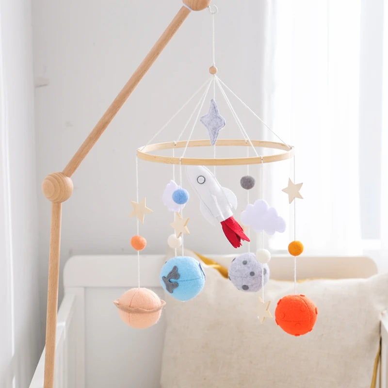 Crib Mobile Holder Rattles Toys Wooden Moon Stars Astronaut Bed Bell Toys Newborn Comfort Crib Bracket Bed Bell Toys Baby Gifts