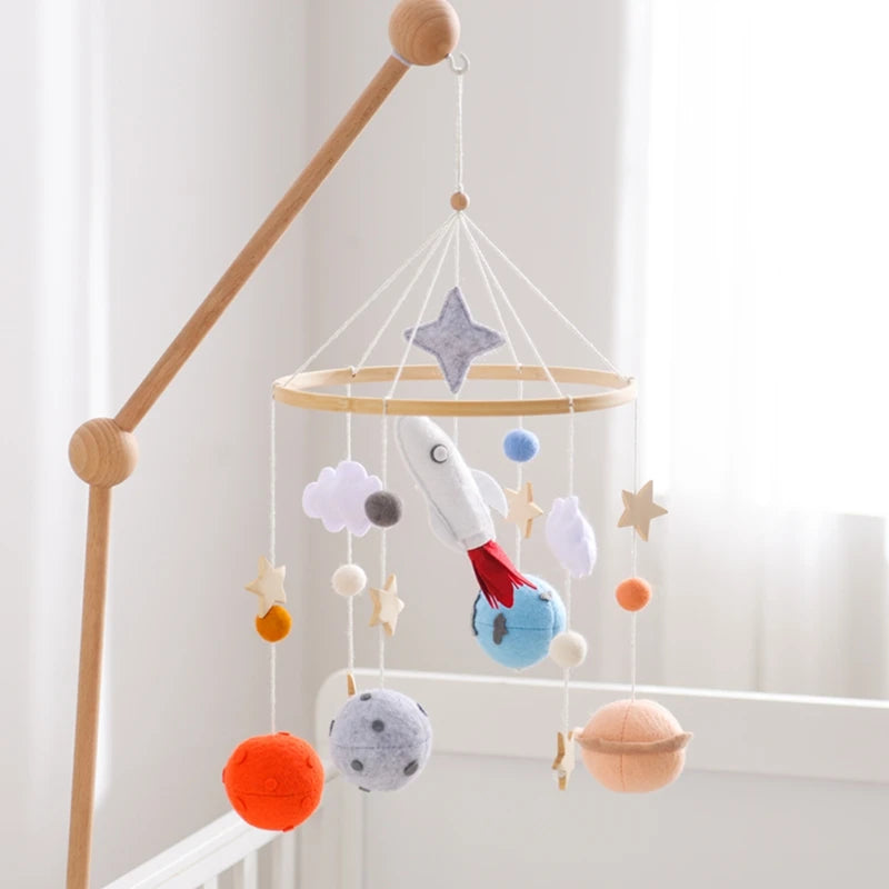 Crib Mobile Holder Rattles Toys Wooden Moon Stars Astronaut Bed Bell Toys Newborn Comfort Crib Bracket Bed Bell Toys Baby Gifts